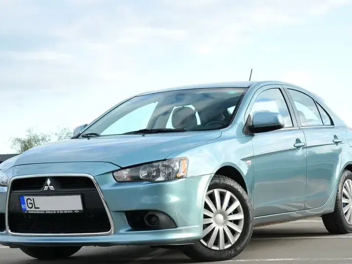 Mitsubishi Lancer X 1.8 CVT Intense