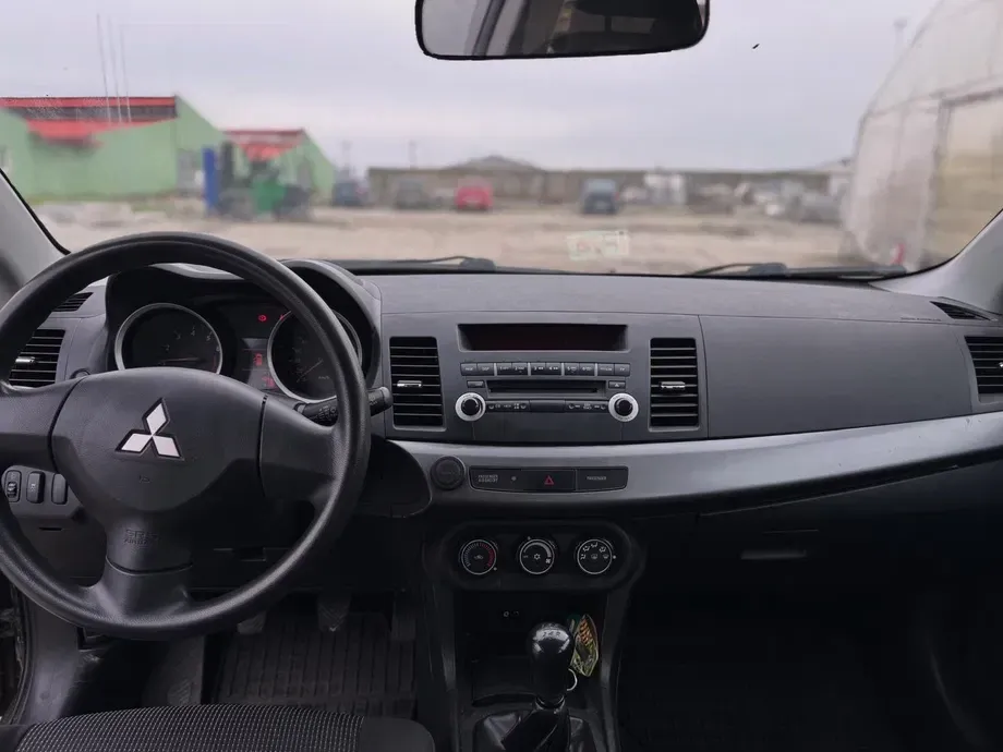Mitsubishi Lancer 1.6 Inform A01 — imagine 4