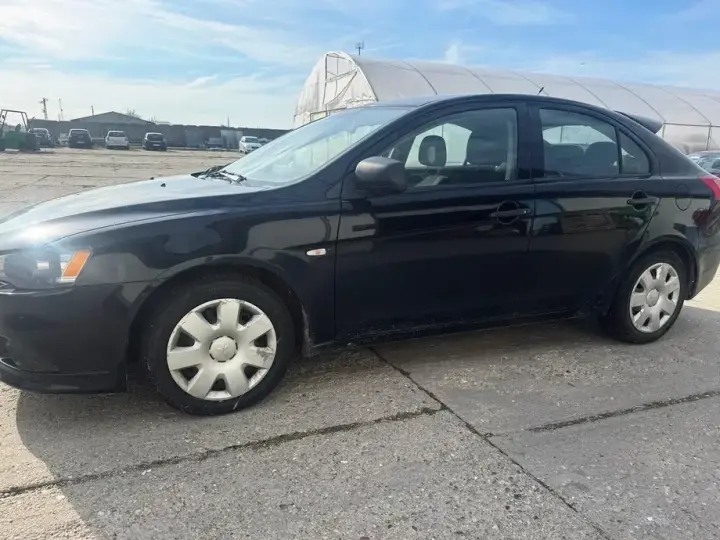 Mitsubishi Lancer 1.6 Inform A01