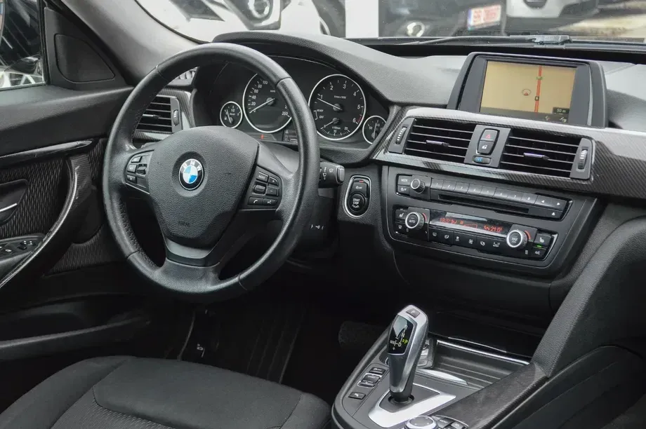 BMW Seria 3 F30/F31/F34 320d Sport-Aut. — imagine 4