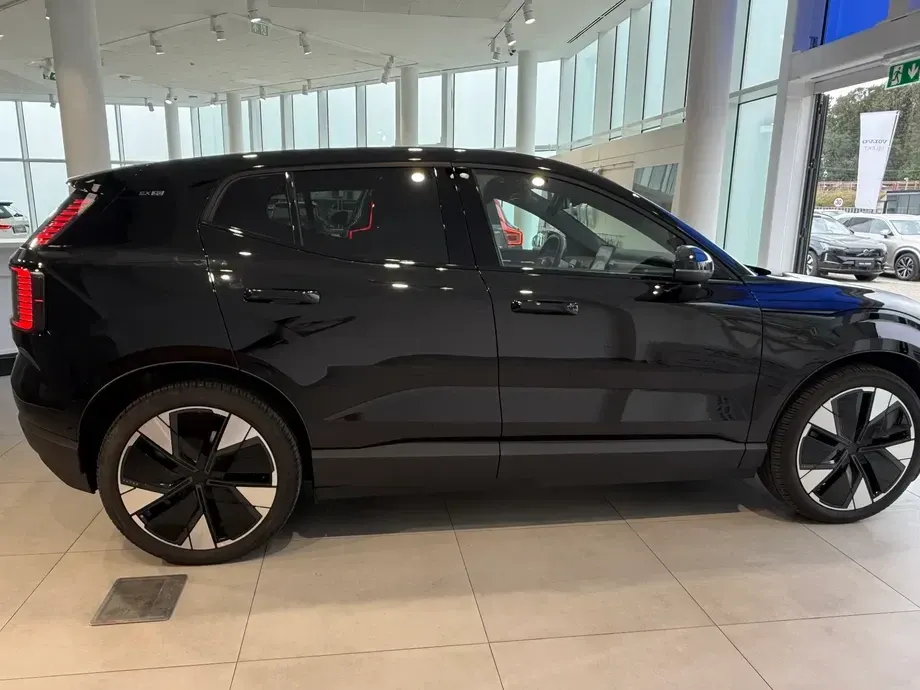Volvo EX30 Twin Motor Performance Ultra — imagine 5