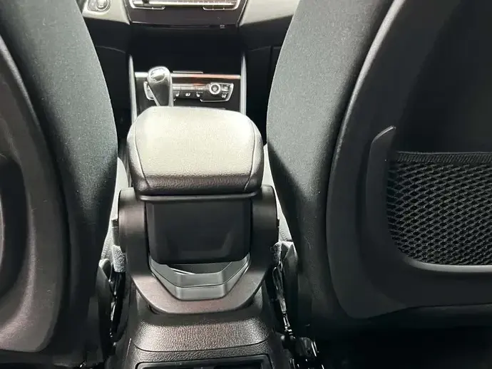 BMW Seria 2 218d Standard