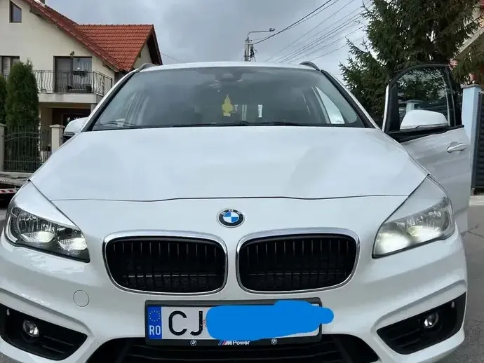 BMW Seria 2 218d Standard