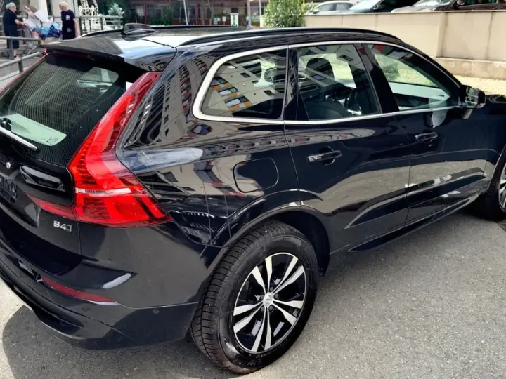 Volvo XC 60 II B4 MHEV AT AWD Plus Dark