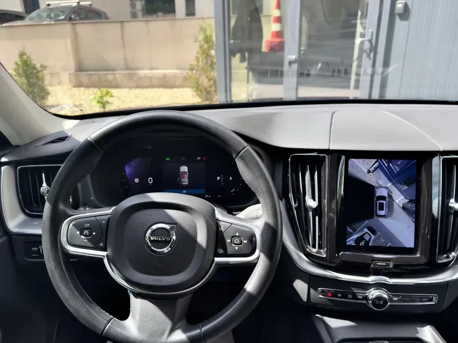 Volvo XC 60 II B4 MHEV AT AWD Plus Dark — imagine 6
