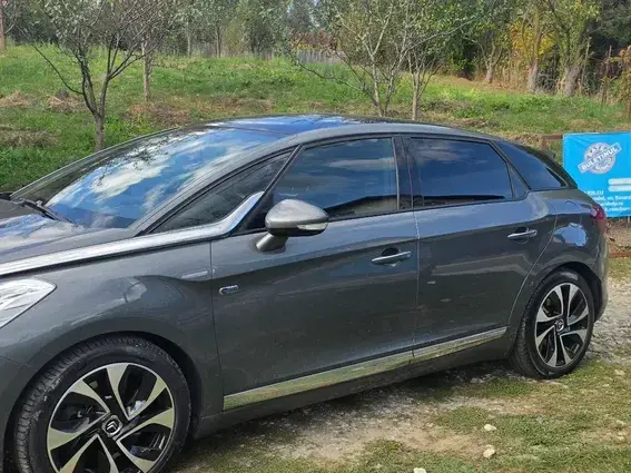 Citroën DS5 Hybrid4 EGS6 Pure Pearl