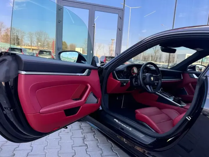 Porsche 911 Carrera 4S PDK