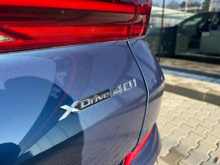 BMW X6 G06 xDrive40i AT MHEV