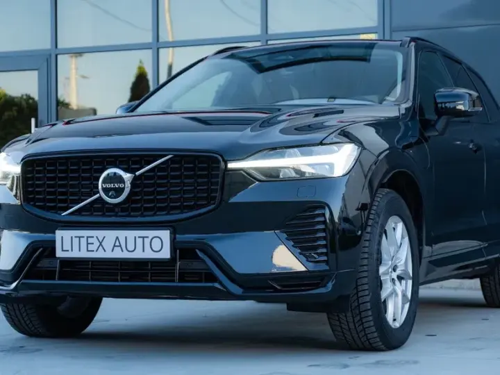Volvo XC 60 II T8 AWD Ultra Dark