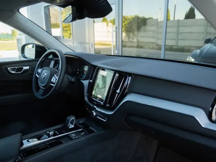 Volvo XC 60 II T8 AWD Ultra Dark