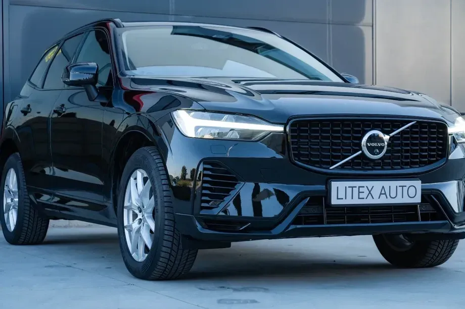 Volvo XC 60 II T8 AWD Ultra Dark — imagine 5