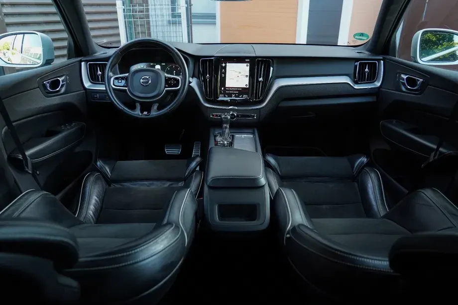 Volvo XC 60 II D4 AWD Geartronic RDesign — imagine 4
