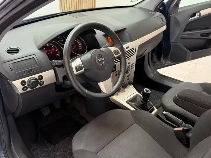 Opel Astra H