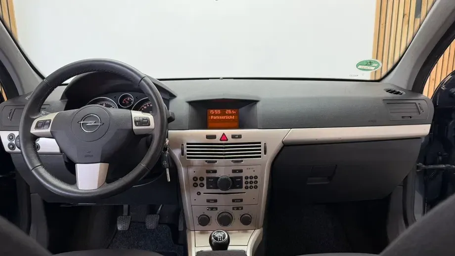 Opel Astra H — imagine 6