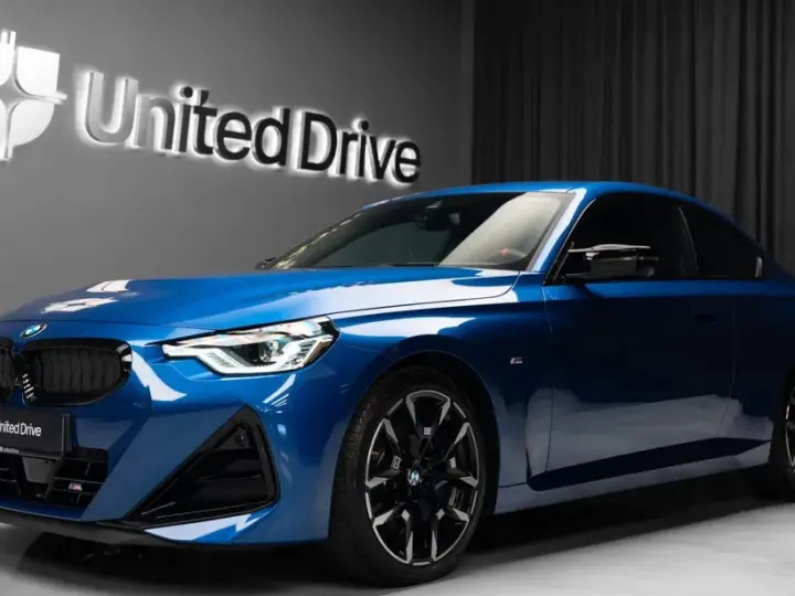 BMW M2 M240i xDrive