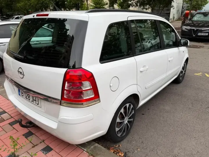 Opel Zafira C [2011 - Prezent 1.7 CDTI ecoFLEX Family