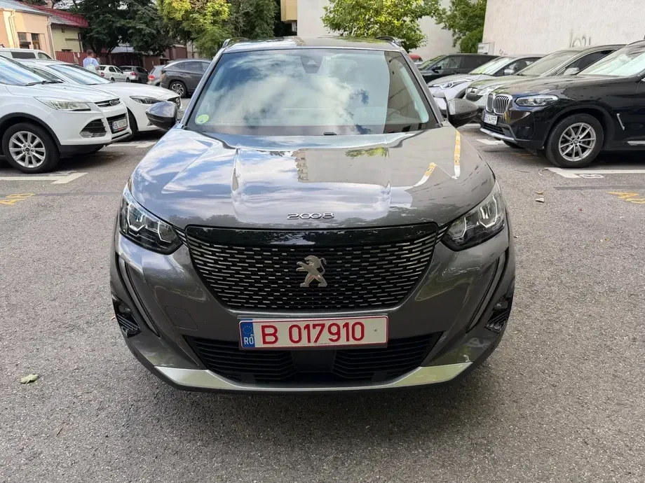 Peugeot 2008 II 1.5 BlueHDI EAT8 STT Allure Pack — imagine 2