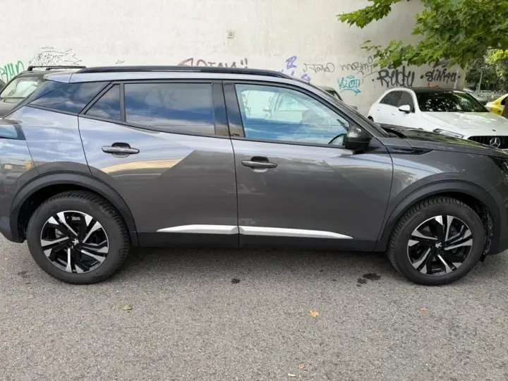 Peugeot 2008 II 1.5 BlueHDI EAT8 STT Allure Pack