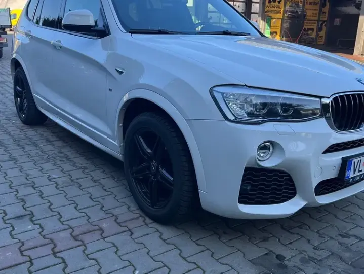 BMW X3 F25