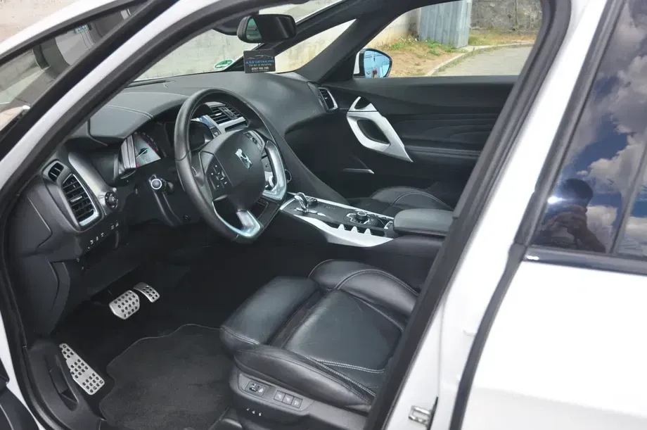 Citroën DS5 Hybrid4 EGS6 SportChic — imagine 6