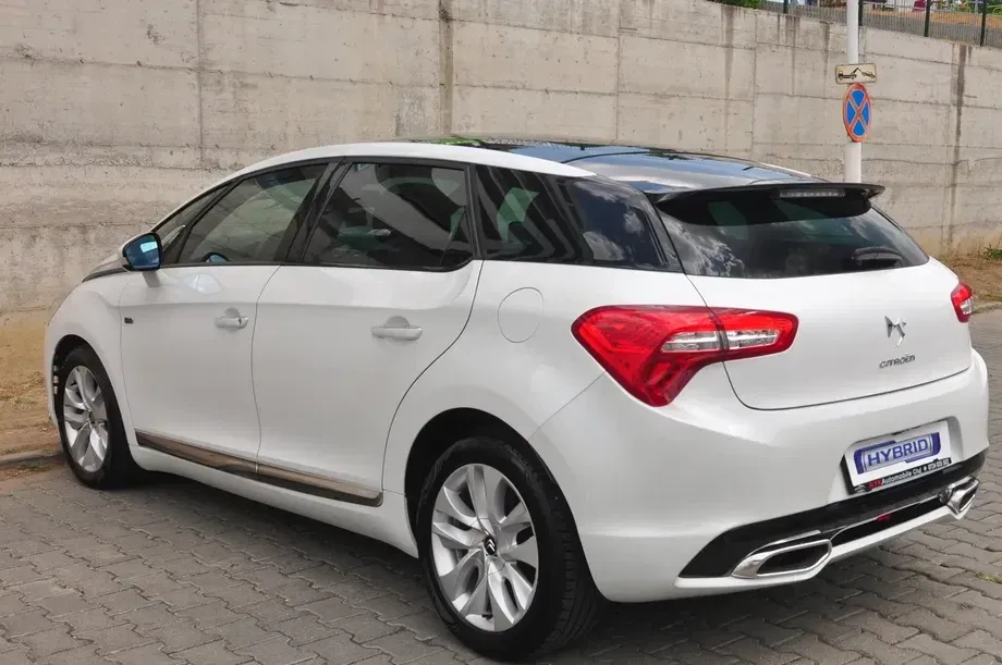 Citroën DS5 Hybrid4 EGS6 SportChic — imagine 3