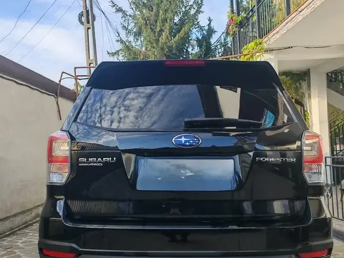 Subaru Forester 2.0i CVT Exclusive ES