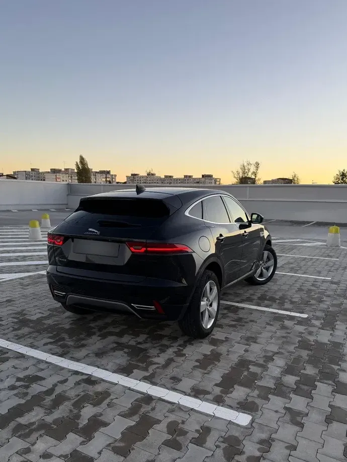 Jaguar E-Pace D165 AWD SE — imagine 4