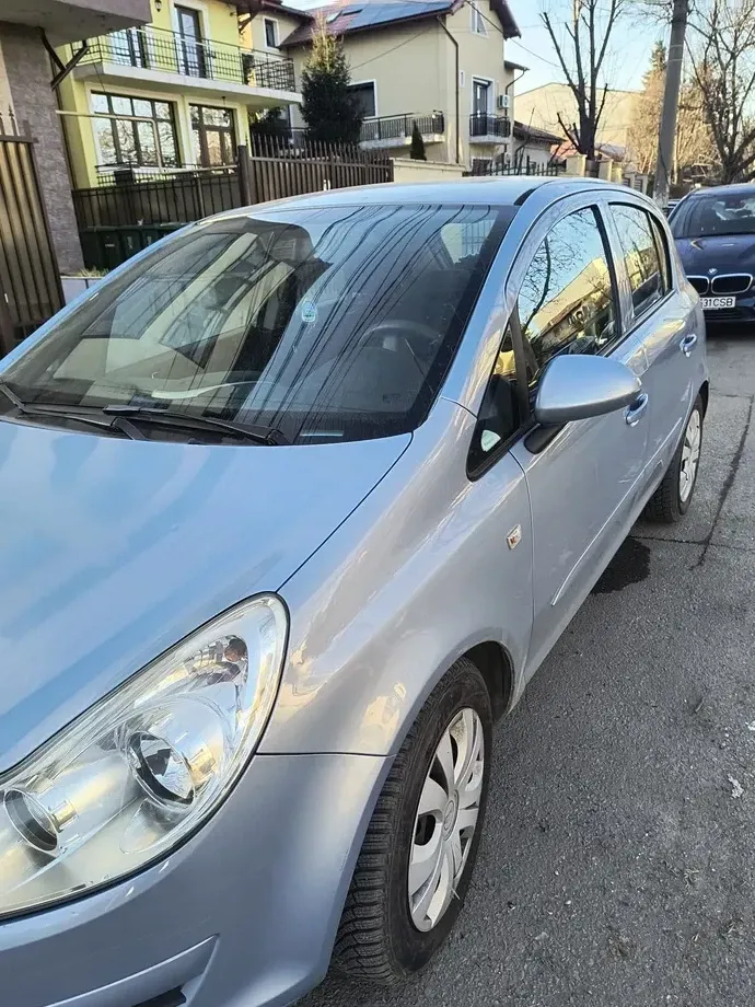 Opel Corsa D 1.2i Essentia — imagine 6
