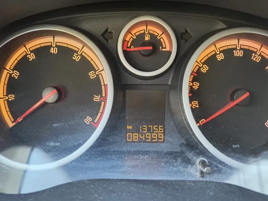 Opel Corsa D 1.2i Essentia — imagine 2