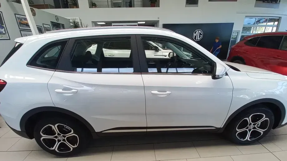 MG ZS HEV — imagine 4