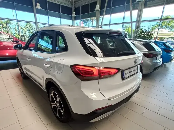 MG ZS HEV