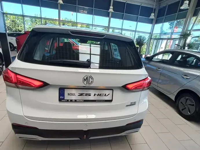 MG ZS HEV