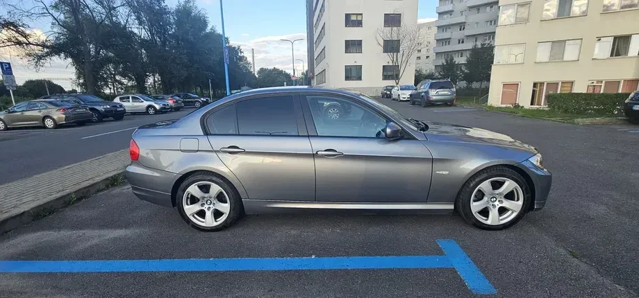BMW Seria 3 E90/E91/E92/E93 316i — imagine 4