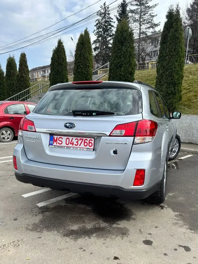 Subaru Outback — imagine 4