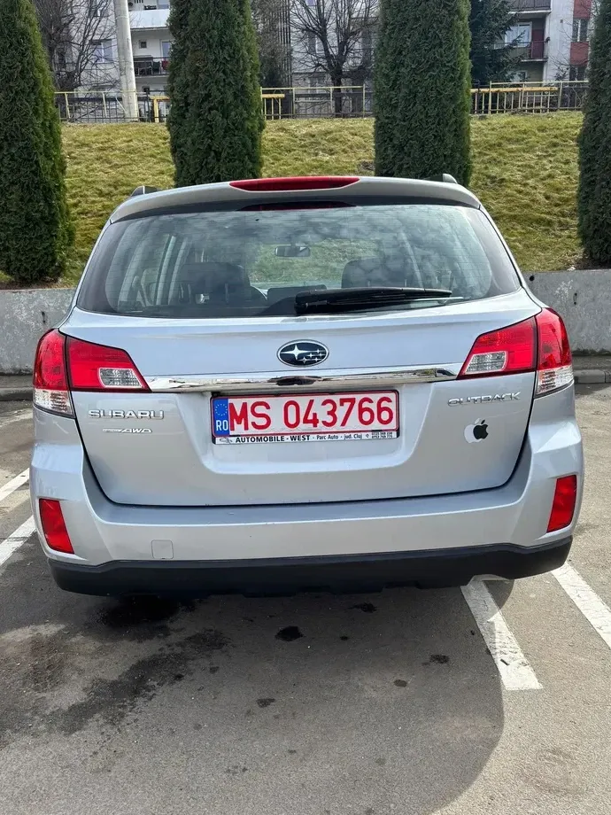 Subaru Outback — imagine 5
