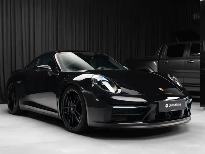 Porsche 911 Carrera 4 GTS PDK