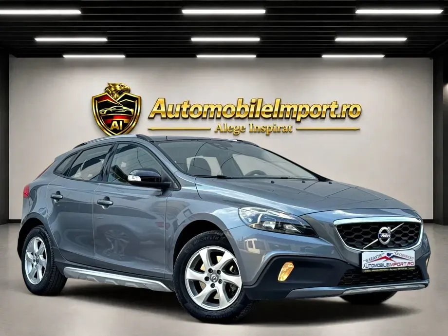 Volvo V40 II D2 Powershift Momentum — imagine 3
