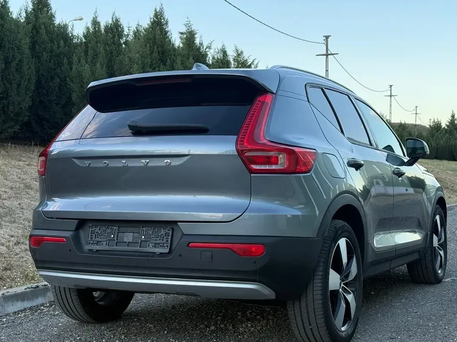 Volvo XC 40 D4 AWD Geartronic Momentum Pro — imagine 6