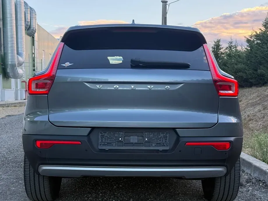 Volvo XC 40 D4 AWD Geartronic Momentum Pro — imagine 5