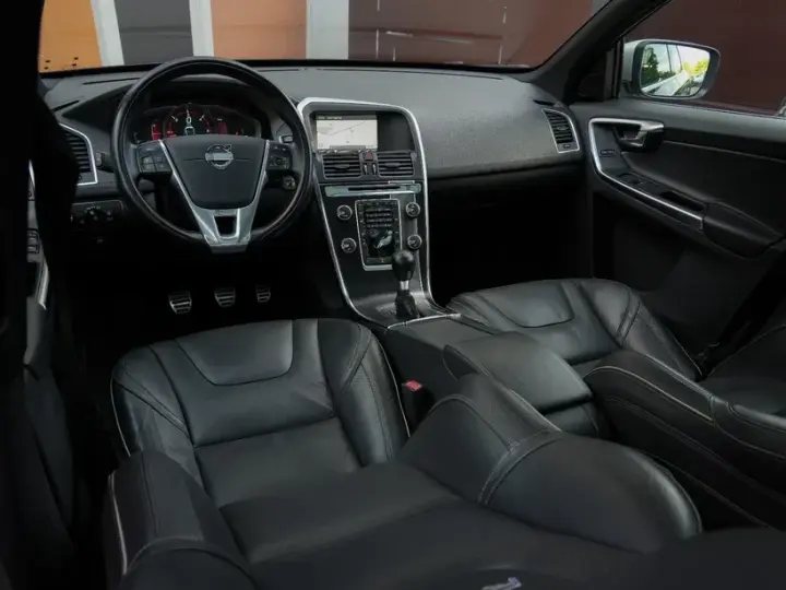 Volvo XC 60 II D4 AWD Summum