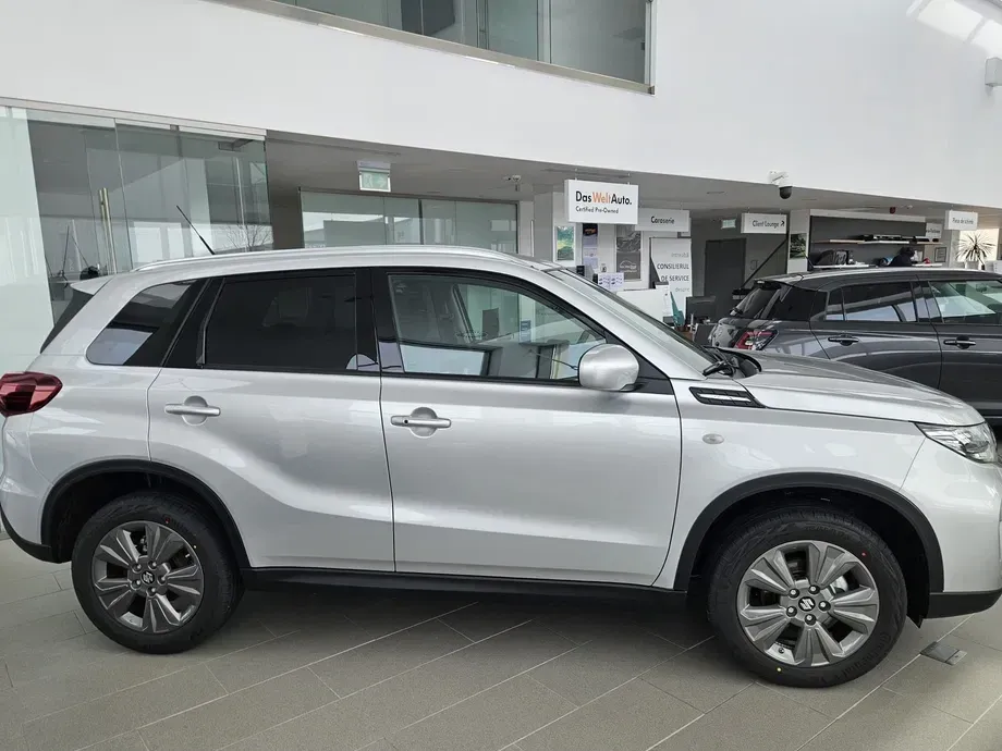 Suzuki Vitara III 1.4 Boosterjet 6AT MHEV Passion — imagine 6
