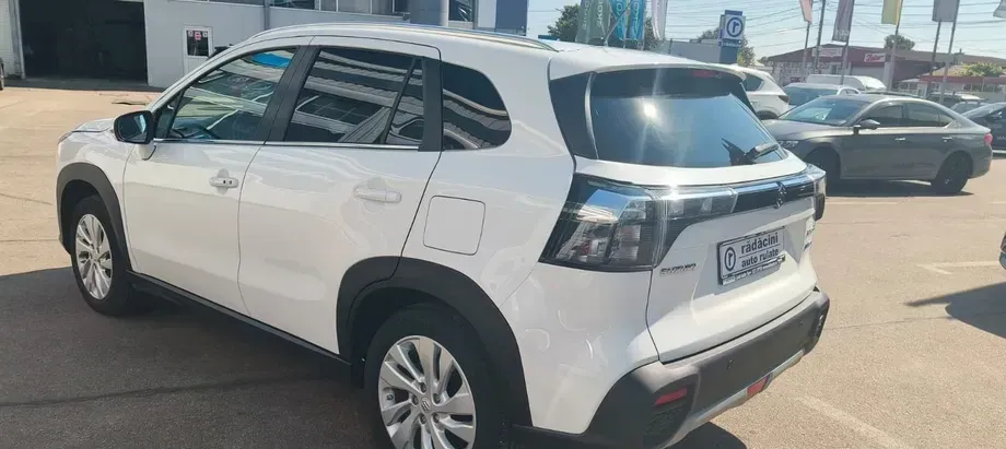 Suzuki S-Cross 1.4 Boosterjet MHEV Passion — imagine 6