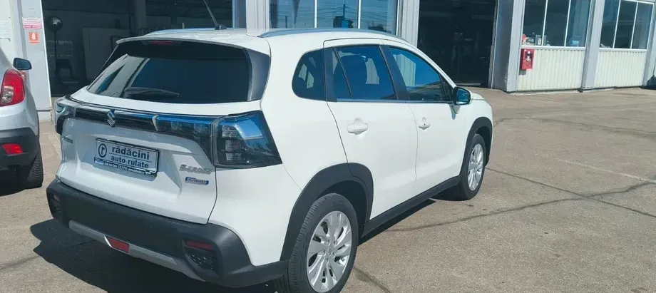 Suzuki S-Cross 1.4 Boosterjet MHEV Passion — imagine 4