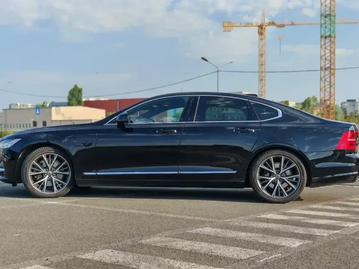 Volvo S90 T8 Twin Engine AWD Geartronic Inscription