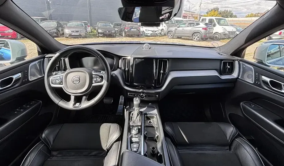 Volvo XC 60 II D5 AWD Geartronic RDesign — imagine 4