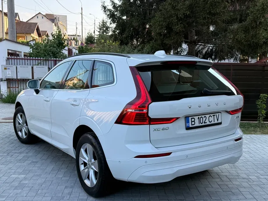 Volvo XC 60 II B4 MHEV AT8 AWD Momentum Pro — imagine 2