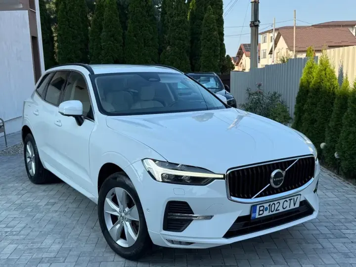 Volvo XC 60 II B4 MHEV AT8 AWD Momentum Pro