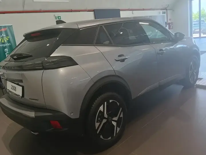 Peugeot 2008 II 1.2L e-DCS6 MHEV Allure