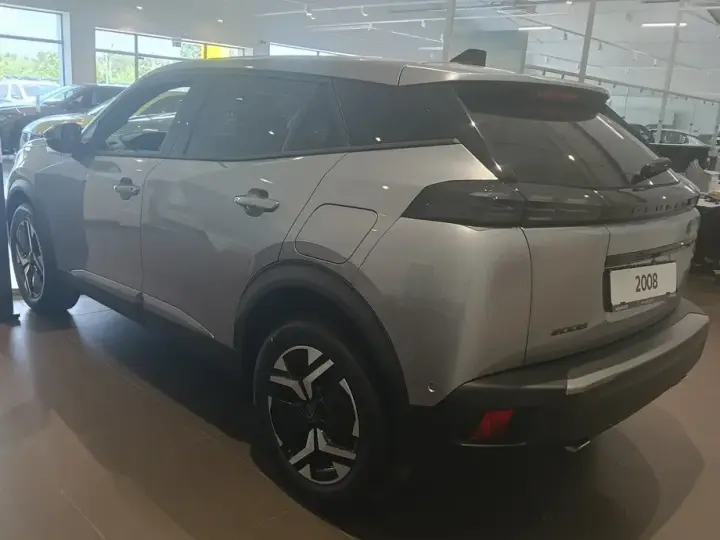 Peugeot 2008 II 1.2L e-DCS6 MHEV Allure