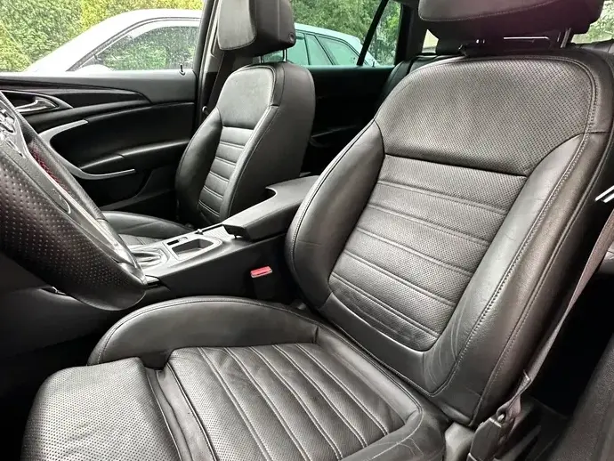 Opel Insignia A 2.0 CDTI 4x4 Automatik Business Edition